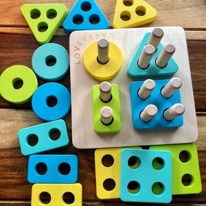 Lovevery Sort and Stack Peg Puzzle